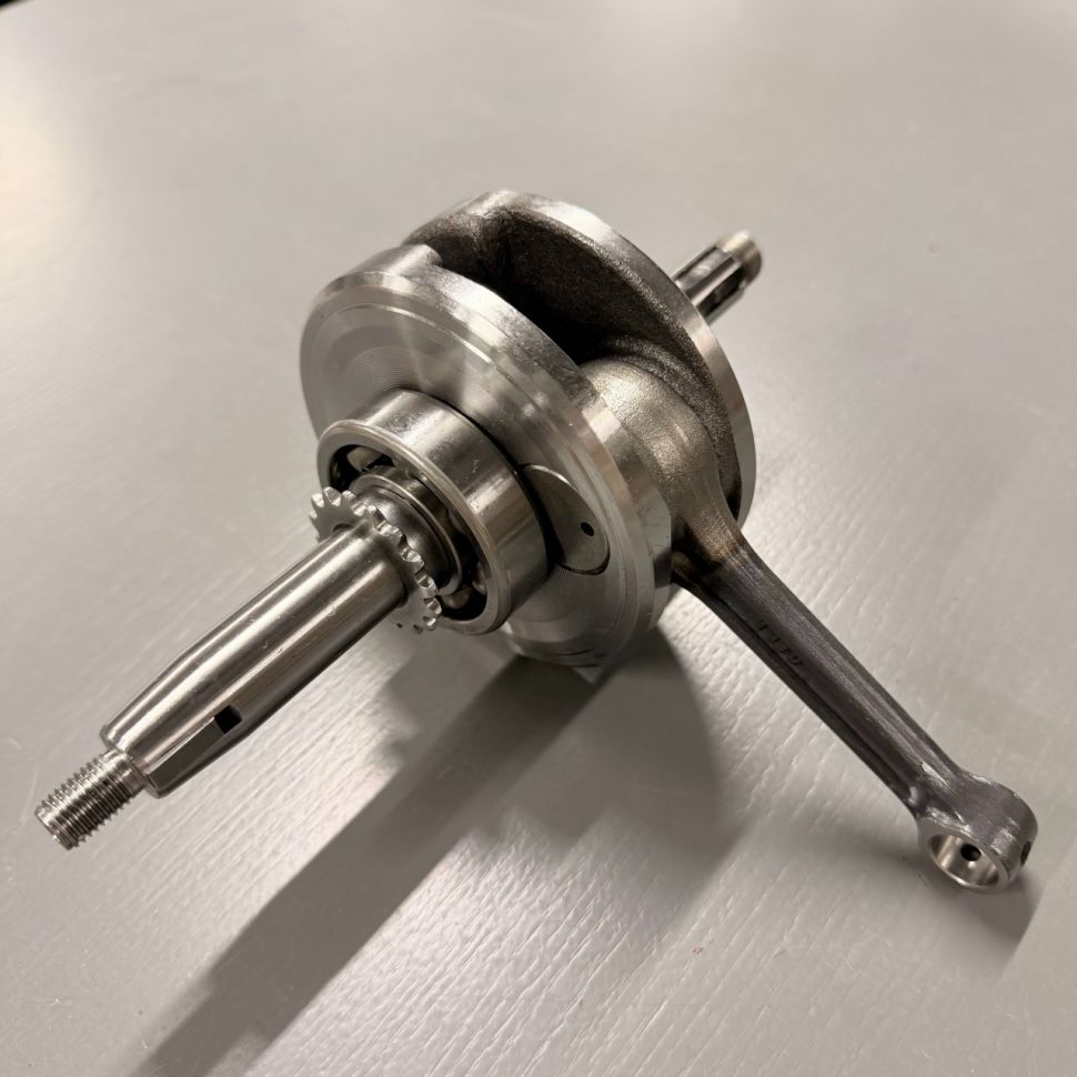 Коленвал TTR-125/ALPHA 125 палец=13mm с шестерней маслонасоса h=55,5mm  (уп-ка 6 и 8 шт)