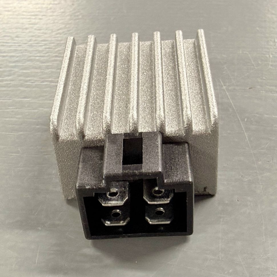 Реле зарядки GY6- 50/150 маленькое  (уп-ка 250 шт)
