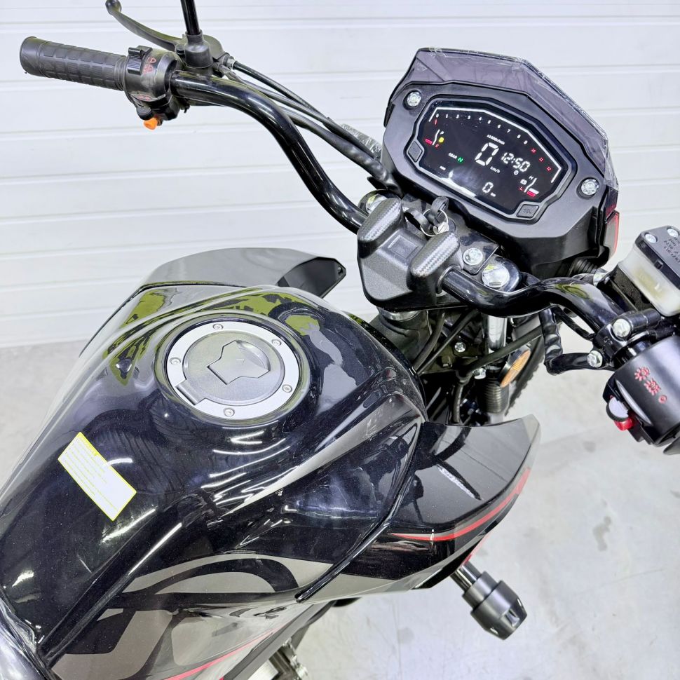 Мопед OFF ROAD GLOSSY BLACK GLOSSY RED