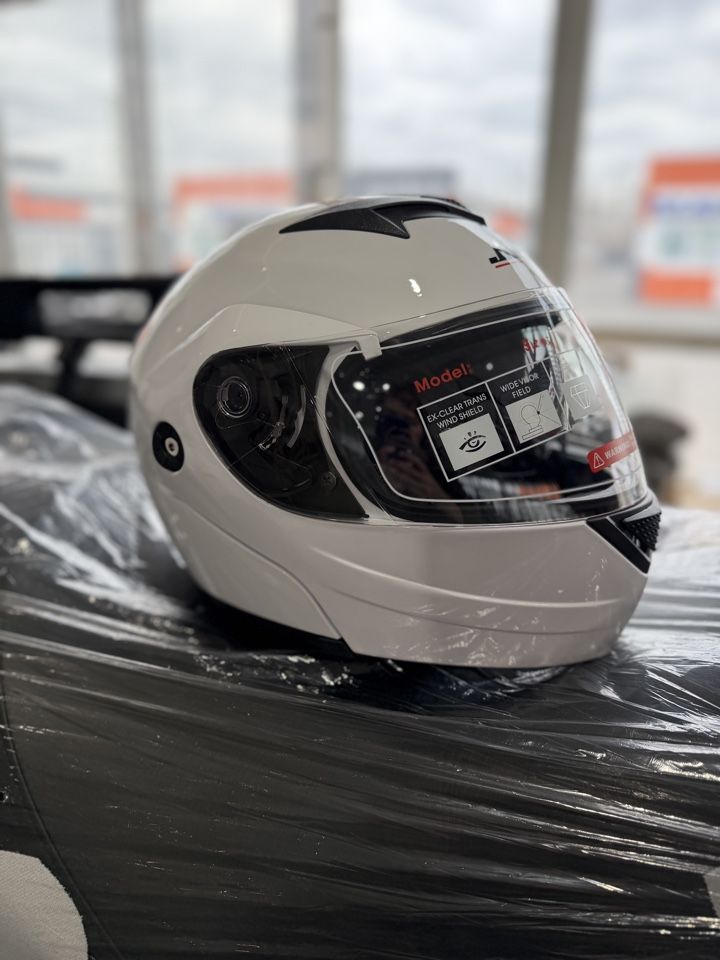 Шлем  JIEKAI-111 GLOSS WHITE XS