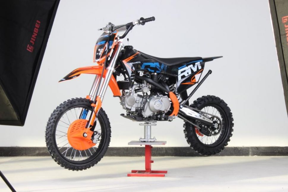 Питбайк Regulmoto SPITFIRE PRO 140  17/14  (черный/оранжевый)