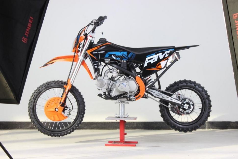 Питбайк Regulmoto SPITFIRE PRO 140  17/14  (черный/оранжевый)